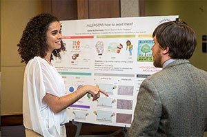 Esther Florsheim presenting her research.